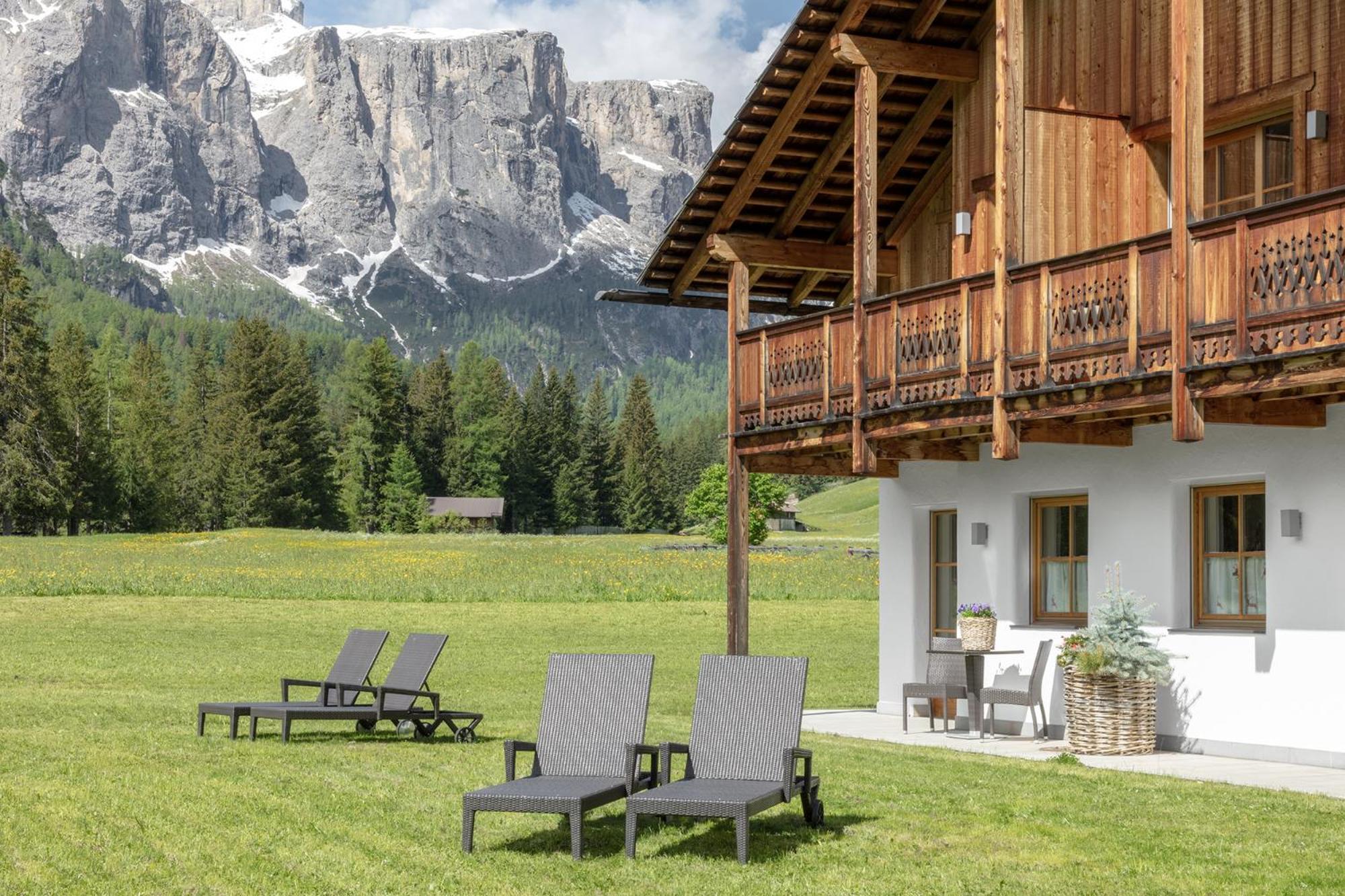 Chalet Ciasa Tino & Sara - Belaval Apartments Corvara In Badia Εξωτερικό φωτογραφία